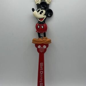 Vintage Walt Disney World Mickey Mouse Back Scratcher